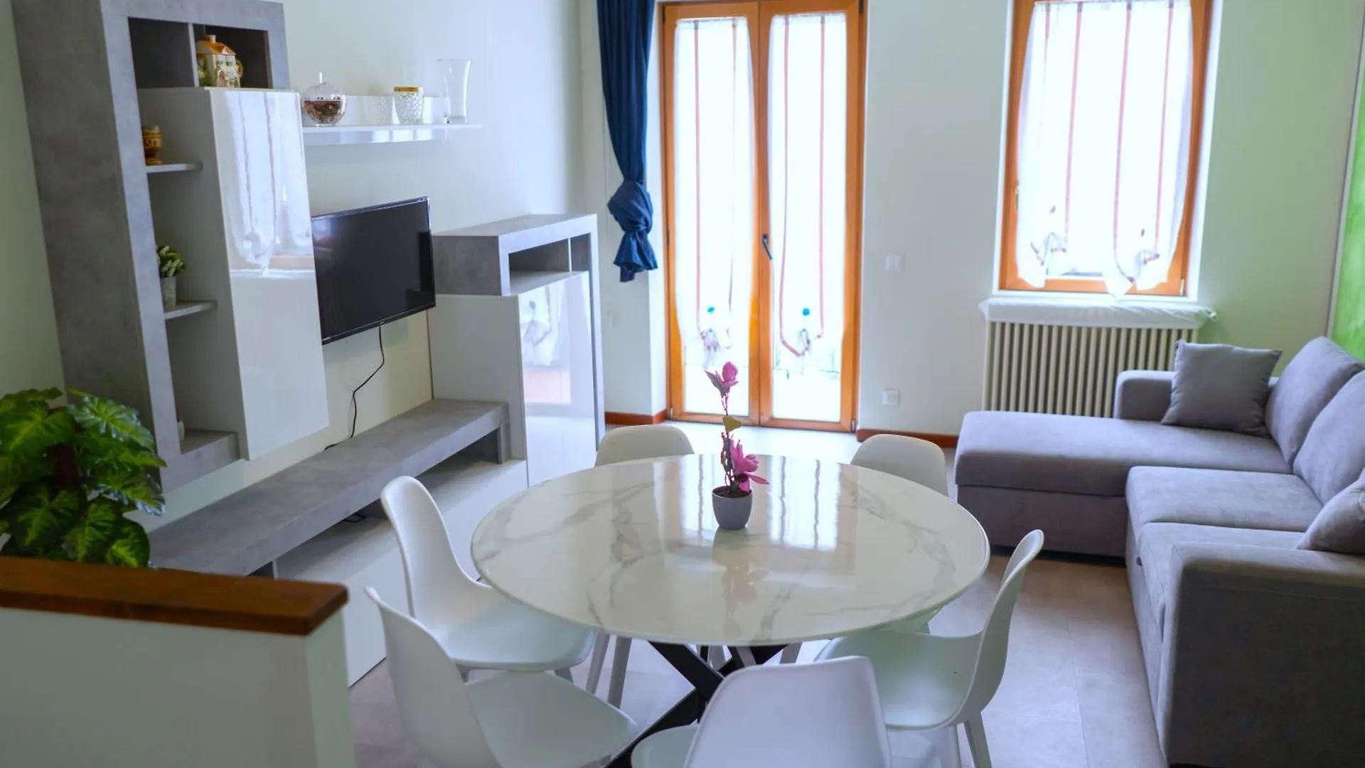 Vakantiehuis Terrazza Di Luisa Parking Wifi Vista Lago Carate Urio